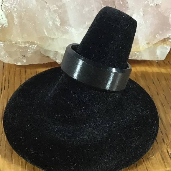 Brushed Stainless Steel Black Band Ring - Size 9 - Picture 3 of 4